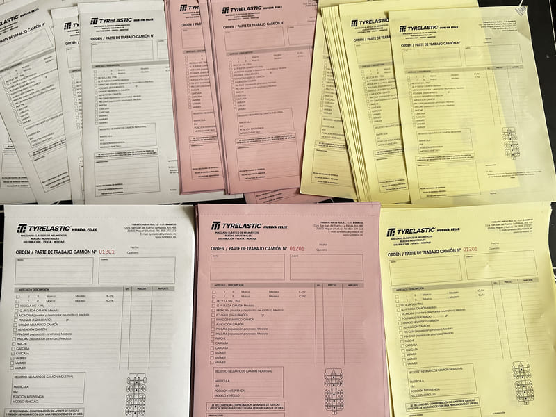 Organiza tu empresa con la papelería corporativa de Imprenta Torcal