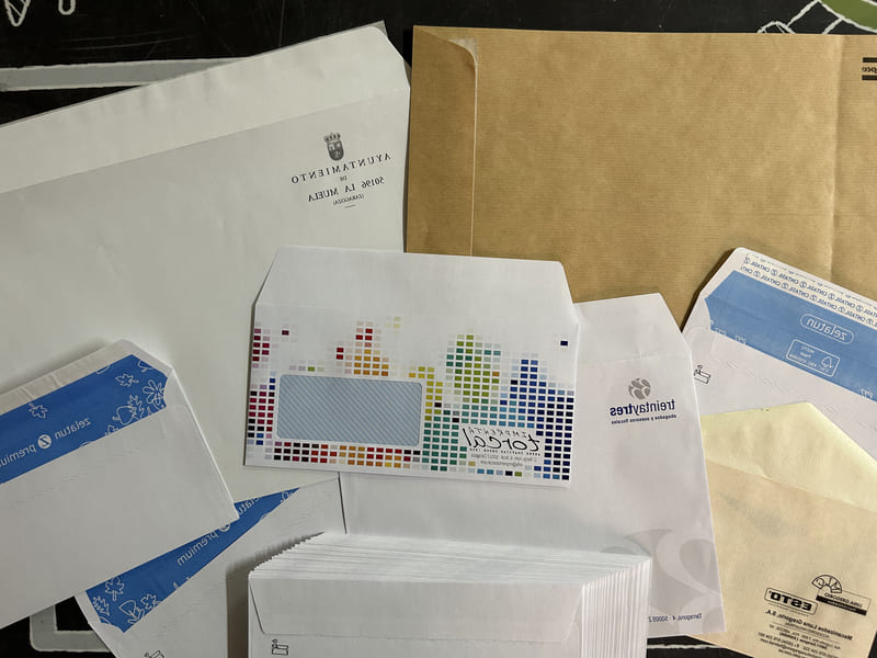 Organiza tu empresa con la papelería corporativa de Imprenta Torcal
